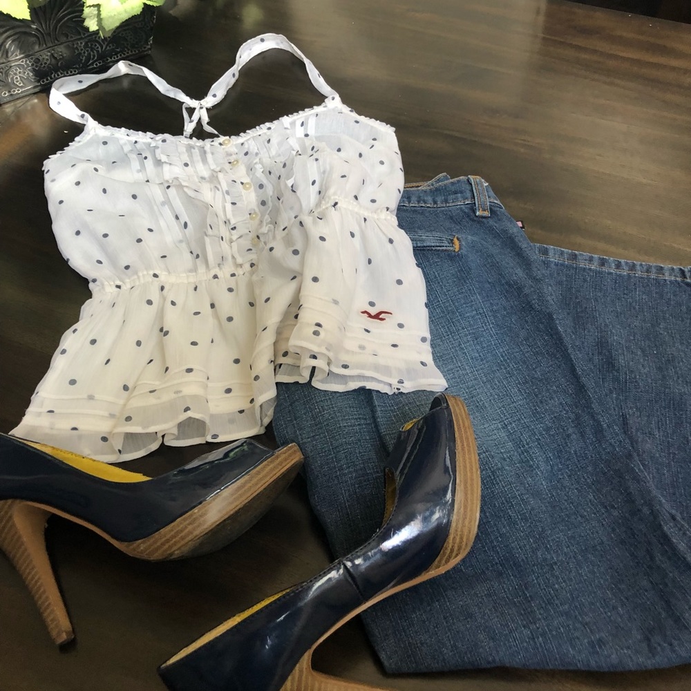 Hollister White and blue top